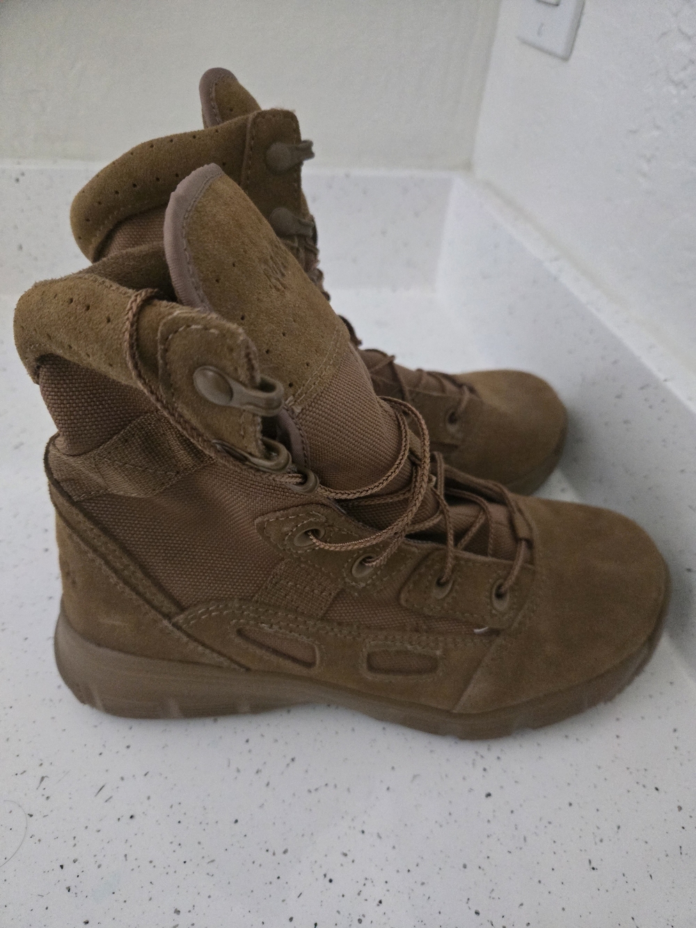 Reebok Work Men's 8" Hyper Velocity  Brown Military Boot Size 8women Shoes - Picture 2 of 7